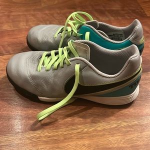 4.5Y Nike Tiempo Futsal Shoes
